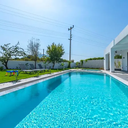 Azize Villa