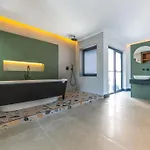 Azize Villa *